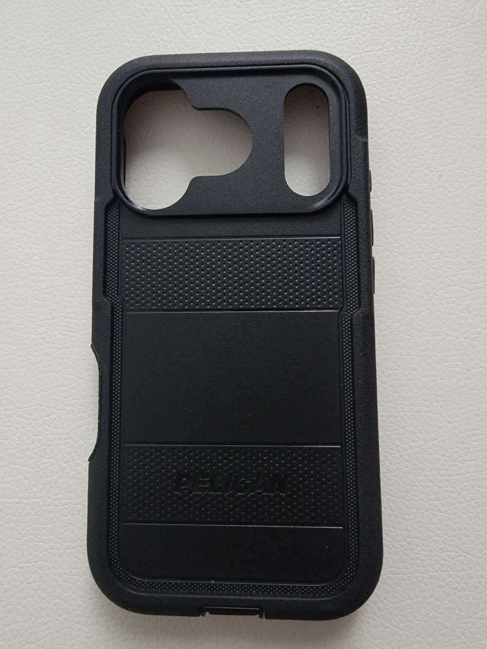 Pelican Voyger Rugged Phone Case for Iphone 17 (no Holster)